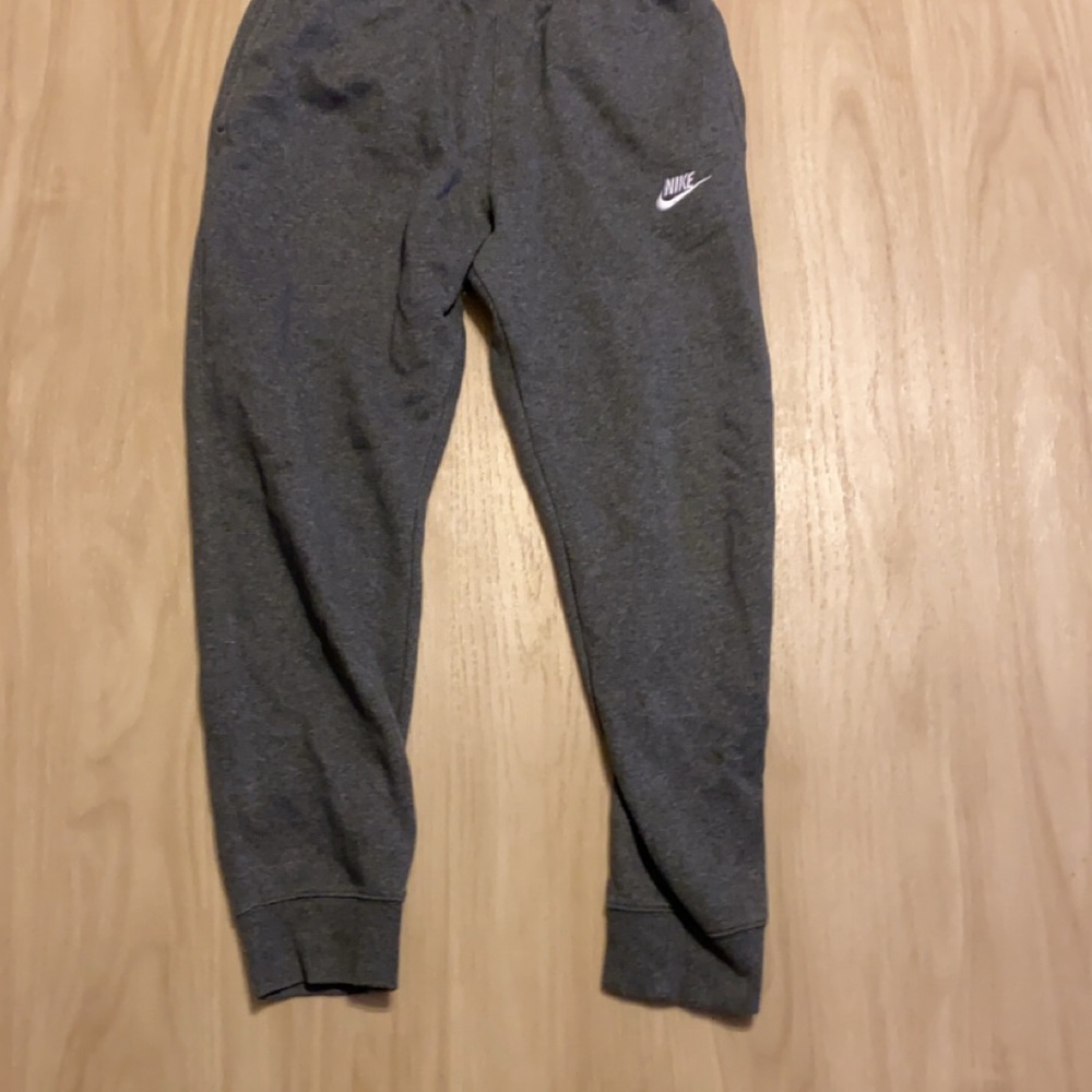 Nike Men Charcoal Gray Jogger Sweatpants